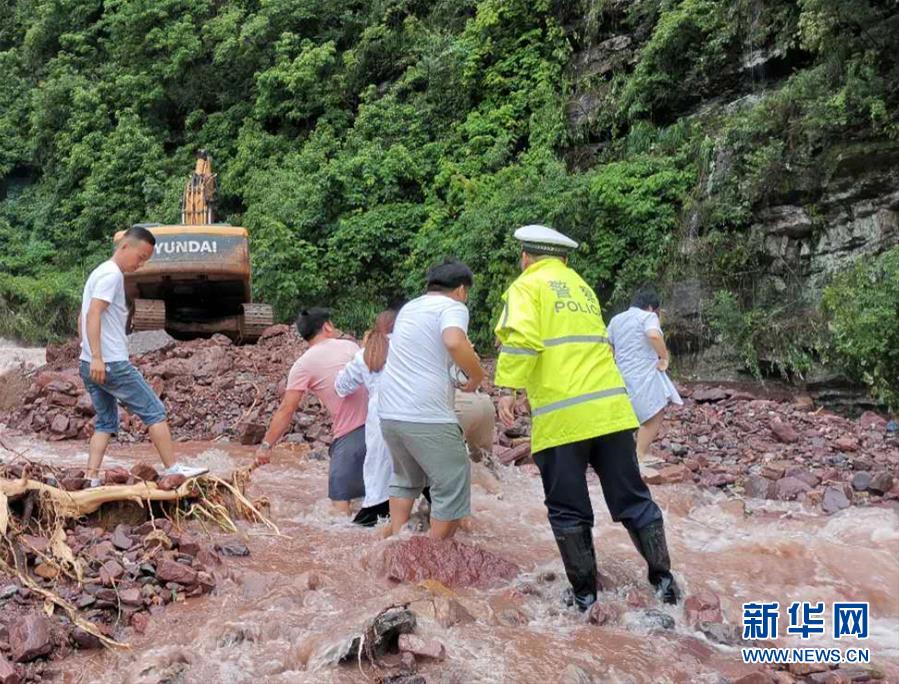 （新華全媒頭條&middot;圖文互動(dòng)）（11）把確保人民生命安全放在第一位&mdash;&mdash;聚焦當(dāng)前我國(guó)防汛救災(zāi)工作