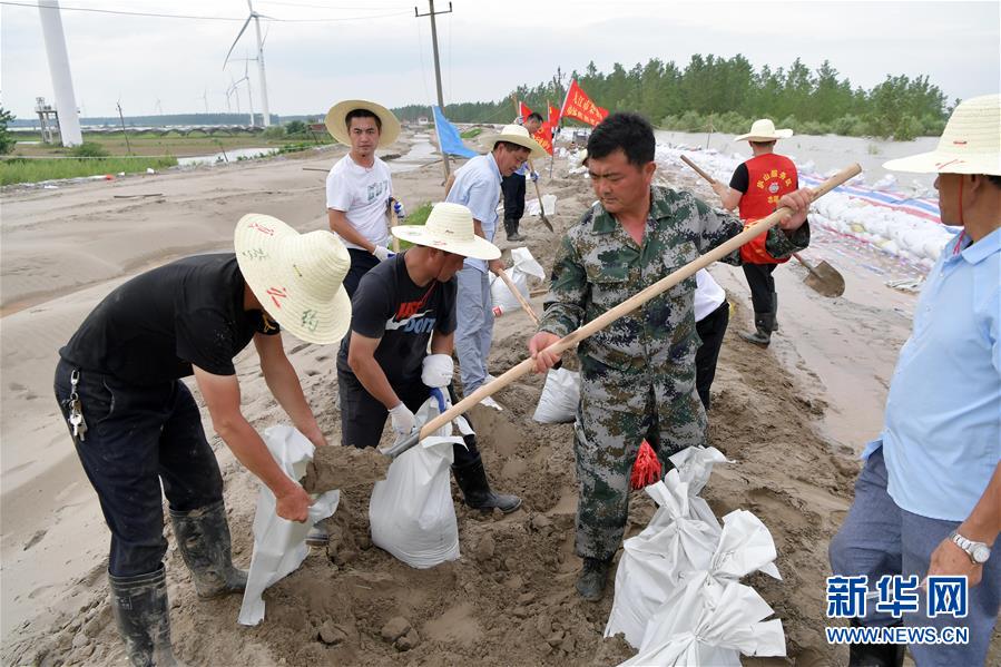 （新華全媒頭條&middot;圖文互動(dòng)）（3）筑起共御水患的鋼鐵長(zhǎng)堤&mdash;&mdash;戰(zhàn)洪一線的&ldquo;干群關(guān)系新答卷&rdquo;