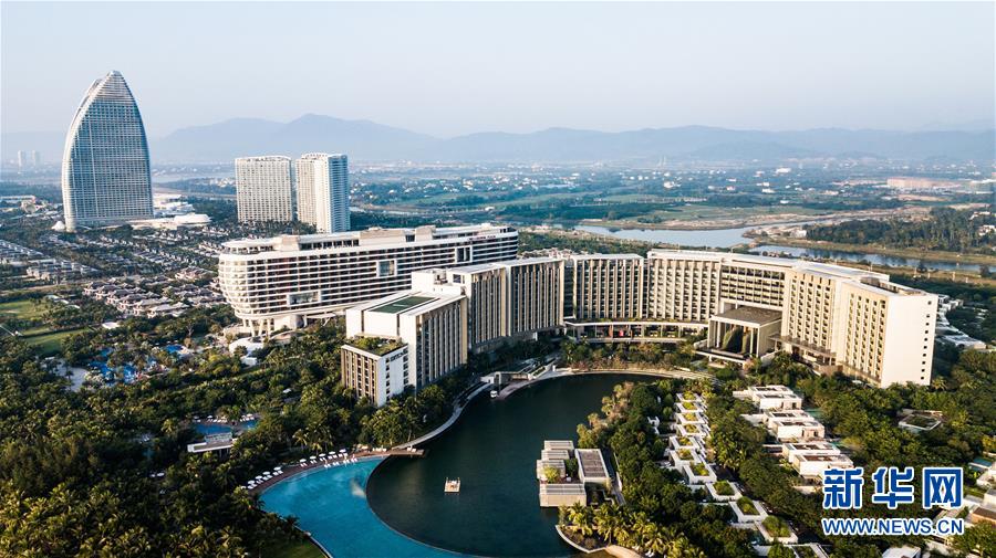 （在習(xí)近平新時代中國特色社會主義思想指引下&mdash;&mdash;新時代新作為新篇章&middot;習(xí)近平總書記關(guān)切事&middot;圖文互動）（8）感受開放新魅力&mdash;&mdash;海南自由貿(mào)易港建設(shè)開局觀察
