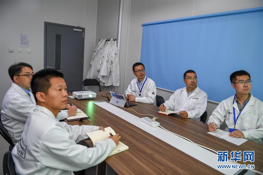 （在習(xí)近平新時(shí)代中國(guó)特色社會(huì)主義思想指引下&mdash;&mdash;新時(shí)代新作為新篇章&middot;習(xí)近平總書記關(guān)切事&middot;圖文互動(dòng)）（1）終不悔為國(guó)為民，攀高峰只爭(zhēng)朝夕&mdash;&mdash;來(lái)自科學(xué)家們的動(dòng)人故事