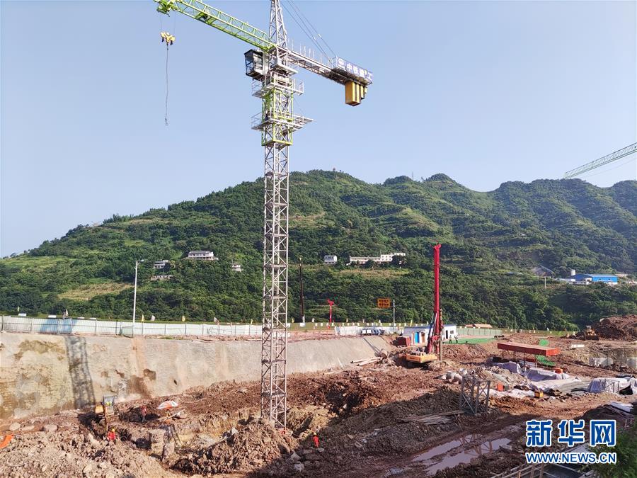 （走向我們的小康生活&middot;決戰(zhàn)決勝脫貧攻堅(jiān)&middot;圖文互動）（4）&ldquo;萬里長江第一港&rdquo;的新藍(lán)圖
