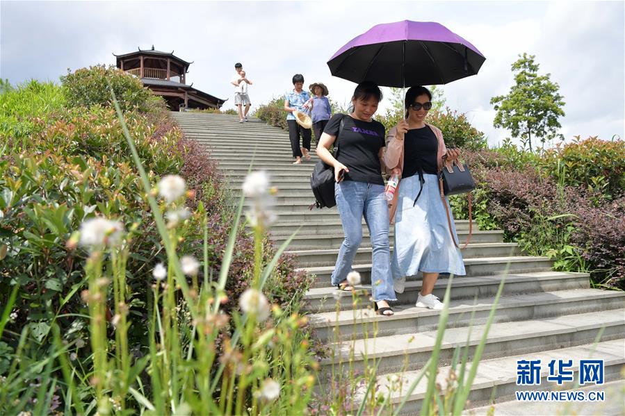 （走向我們的小康生活&middot;圖文互動）（1）從廢棄礦山到生態(tài)&ldquo;福地&rdquo;&mdash;&mdash;江西尋烏戰(zhàn)荒記 