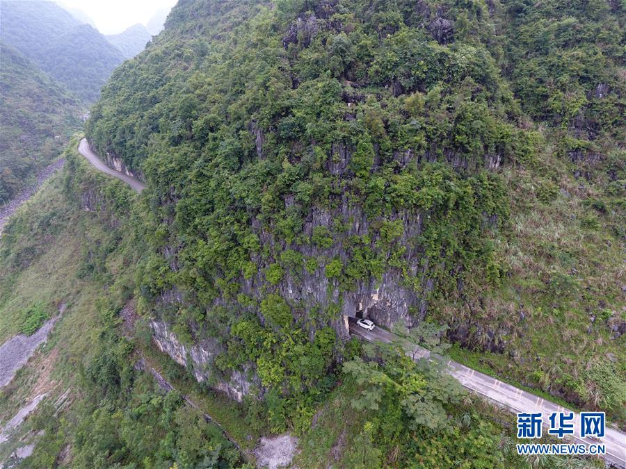 （新華全媒頭條&middot;圖文互動(dòng)）（1）&ldquo;石山王國(guó)&rdquo;筑路記