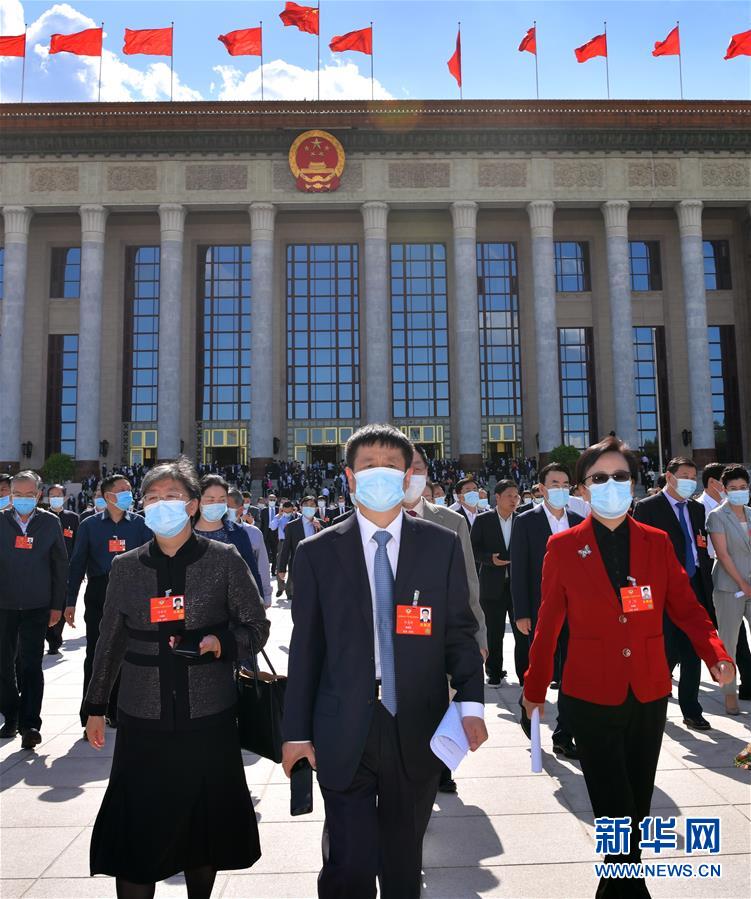 （兩會&middot;XHDW）（17）全國政協(xié)十三屆三次會議舉行閉幕會
