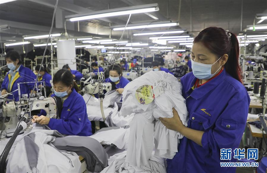 （新華全媒頭條&middot;兩會精神看落實&middot;圖文互動）（1）培育新機 開辟新局&mdash;&mdash;落實全國兩會精神激發(fā)經(jīng)濟(jì)發(fā)展新動能述評