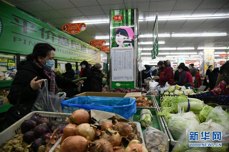 （在習近平新時代中國特色社會主義思想指引下&mdash;&mdash;新時代新作為新篇章&middot;習近平總書記關(guān)切事&middot;圖文互動）（2）抗疫之下 保供無憂