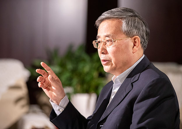 爭(zhēng)取三年以后，銀行業(yè)對(duì)民營(yíng)企業(yè)的貸款占新增公司類(lèi)貸款的比例不低于50%