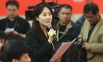 鳳凰衛(wèi)視、鳳凰網(wǎng)記者提問(wèn)