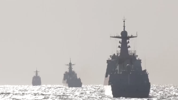 北部戰(zhàn)區(qū)海軍某艦艇訓練中心：聚焦實戰(zhàn)！8艘新型艦艇連續(xù)多天開展海上訓練