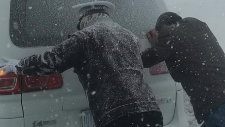 &ldquo;冰雕&rdquo;交警找到了！致敬戰(zhàn)斗在抗風(fēng)雪一線的交警