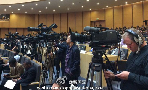 李克強(qiáng)即將在非盟總部發(fā)表演講，請(qǐng)柬&ldquo;一柬難求&rdquo;。圖片來(lái)源：&ldquo;新國(guó)際&rdquo;微博。