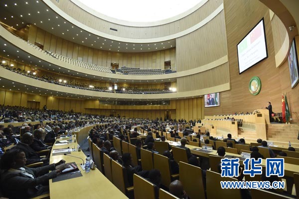  5月5日，中國國務院總理李克強在位于亞的斯亞貝巴的非洲聯(lián)盟總部發(fā)表題為《開創(chuàng)中非合作更加美好的未來》的演講。 新華社記者 李學仁 攝 