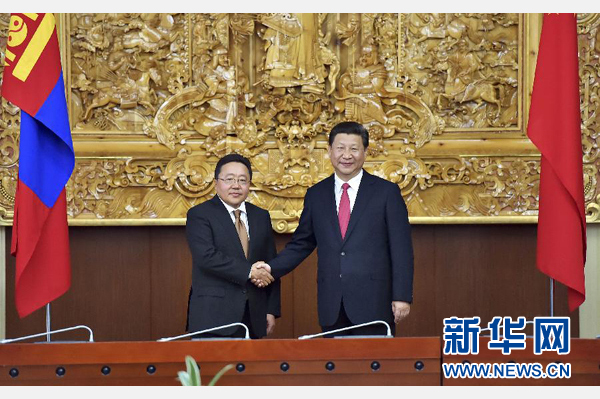 8月21日，國家主席習近平在烏蘭巴托同蒙古國總統(tǒng)額勒貝格道爾吉舉行會談。 新華社記者 李濤 攝 