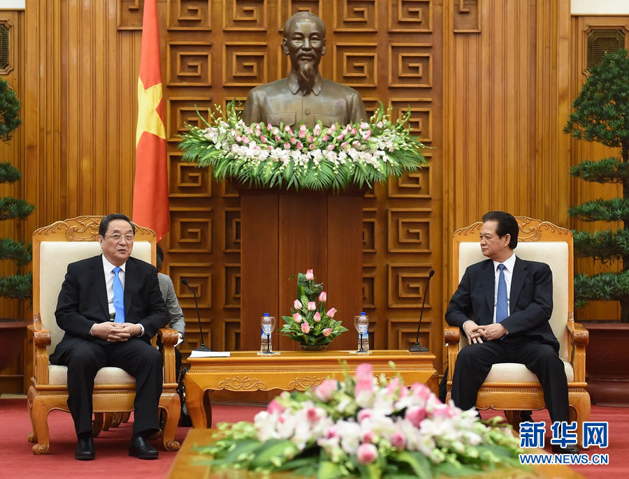 12月25日至27日，中共中央政治局常委、全國(guó)政協(xié)主席俞正聲對(duì)越南進(jìn)行正式訪問(wèn)。這是12月26日，俞正聲在河內(nèi)會(huì)見越南政府總理阮晉勇。 新華社記者劉建生攝