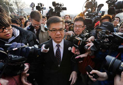 &ldquo;爭議&rdquo;駱家輝會留下什么